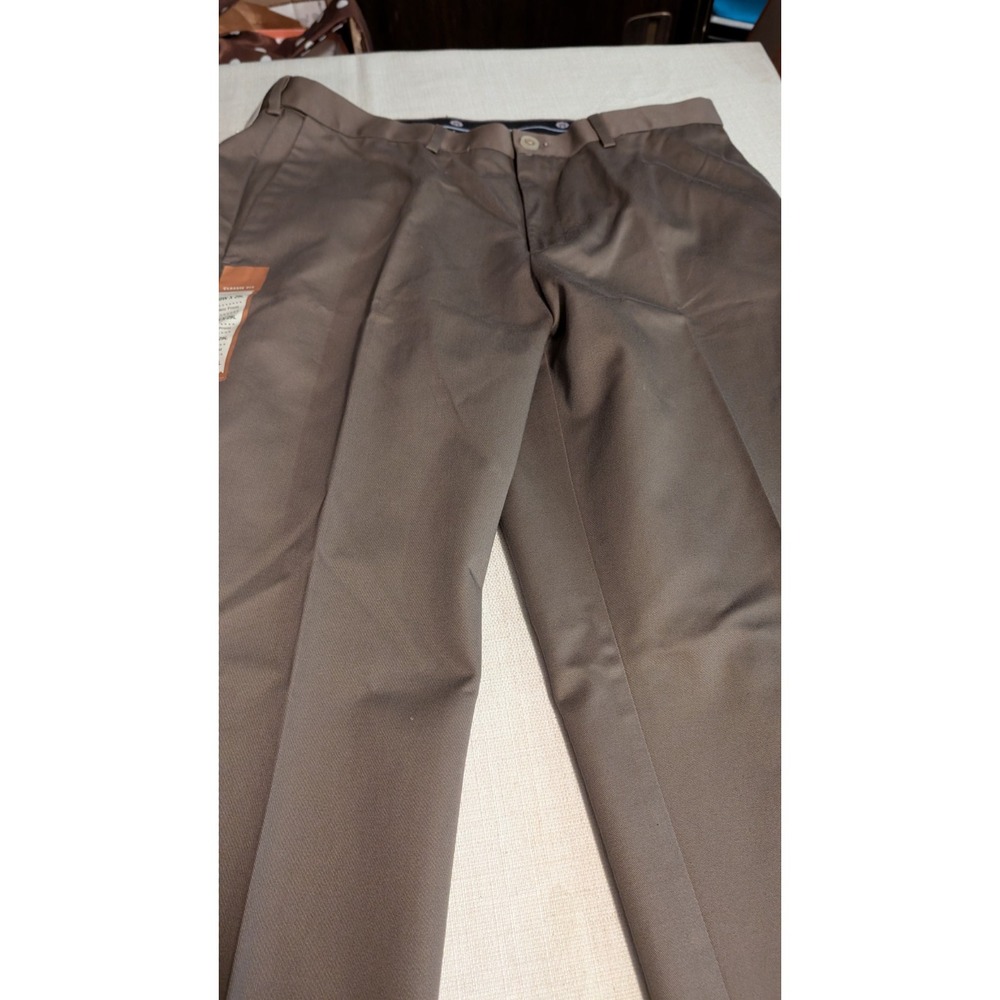 Haggar Pants Men's Khaki Brown Classic Fit Work To Weekend Pleated Twill 38x29